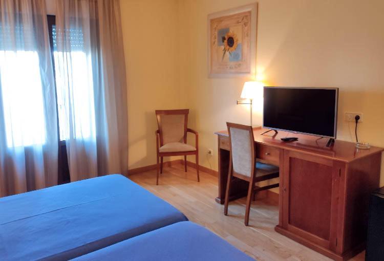 Hostal Plaza Mayor Torrejon de Ardoz Ngoại thất bức ảnh