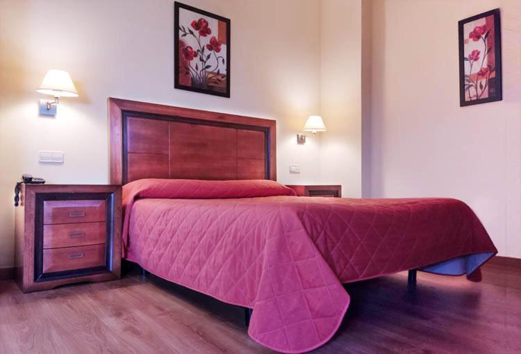Hostal Plaza Mayor Torrejon de Ardoz Ngoại thất bức ảnh