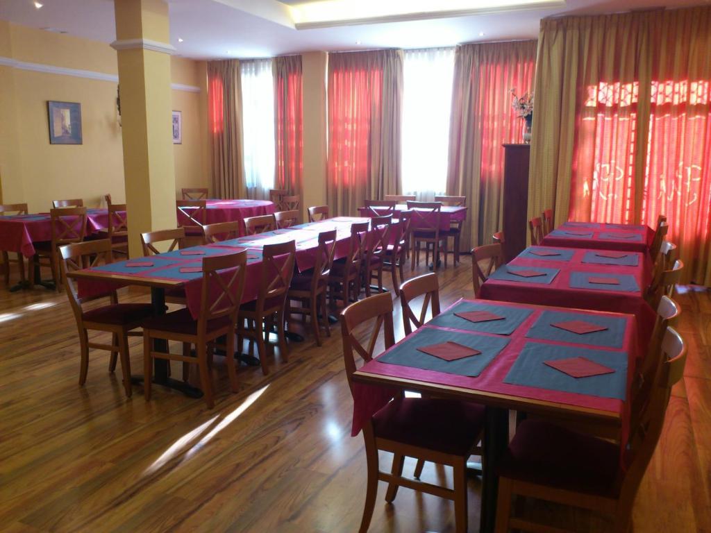 Hostal Plaza Mayor Torrejon de Ardoz Ngoại thất bức ảnh